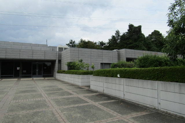 川西市斎場外観