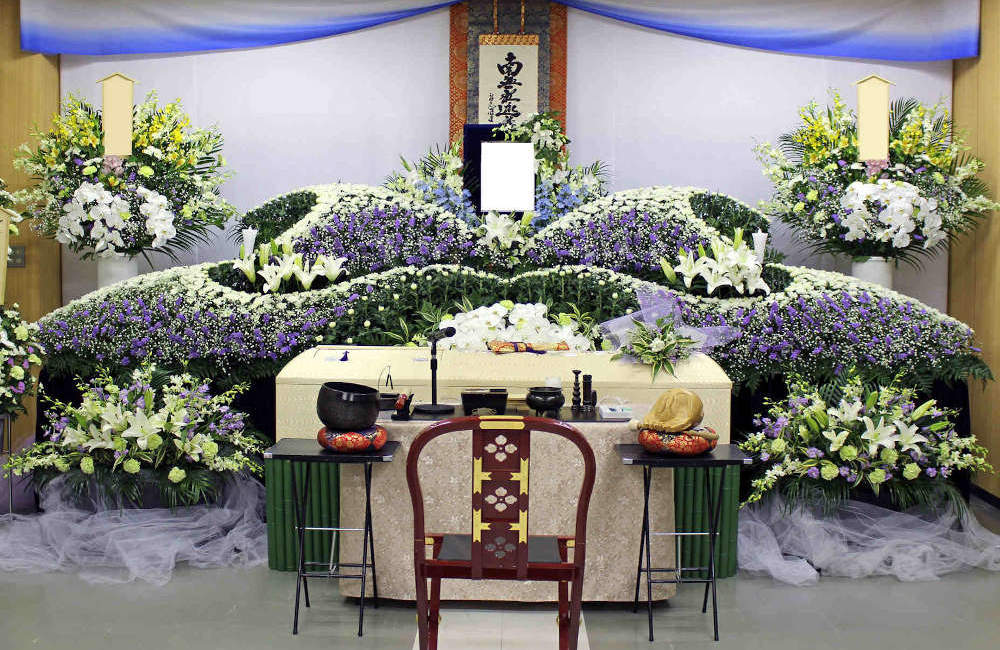 ご葬儀セットプラン100の祭壇(PC画像)