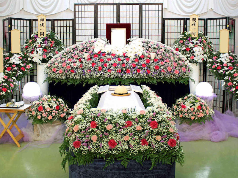 家族葬セットプランフリーの祭壇例(SP画像)